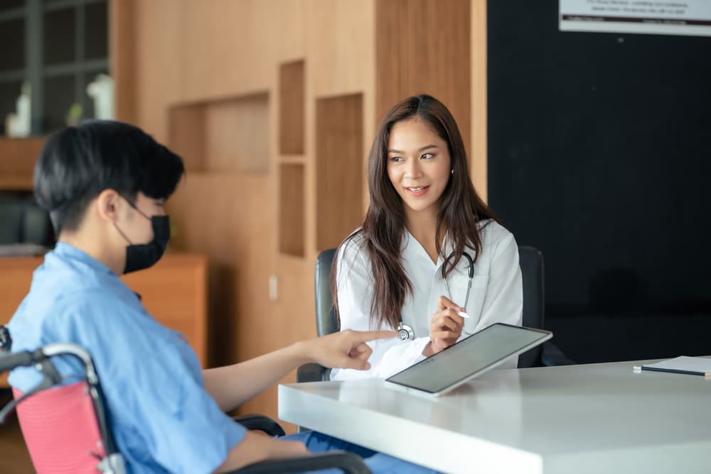 Walk-In Clinics vs Appointment Clinics: Pros and Cons